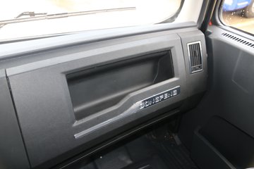 ���� ������D9�п� 180���� 4X2 6.8����ʽ�ػ�������ͼƬ