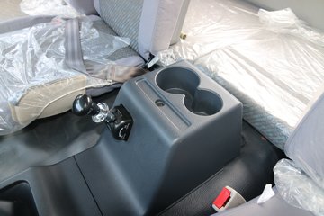 ���� ������D9�п� 180���� 4X2 6.8����ʽ�ػ�������ͼƬ