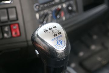 ���� ������D9�п� 180���� 4X2 6.8����ʽ�ػ�������ͼƬ