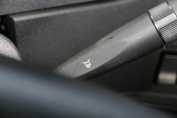 ���� ������D9�п� 180���� 4X2 6.8����ʽ�ػ�������ͼƬ