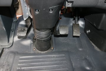 ���� ������D9�п� 180���� 4X2 6.8����ʽ�ػ�������ͼƬ