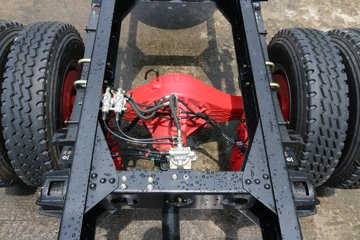 ���� ������D9�п� 180���� 4X2 6.8����ʽ�ػ�������ͼƬ