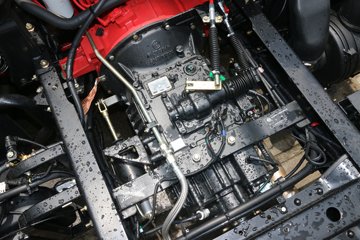 ���� ������D9�п� 180���� 4X2 6.8����ʽ�ػ�������ͼƬ