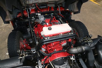 ���� ������D9�п� 180���� 4X2 6.8����ʽ�ػ�������ͼƬ