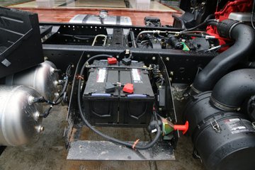 ���� ������D9�п� 180���� 4X2 6.8����ʽ�ػ�������ͼƬ