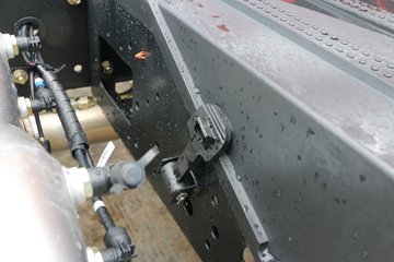 ���� ������D9�п� 180���� 4X2 6.8����ʽ�ػ�������ͼƬ