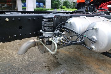 ���� ������D9�п� 180���� 4X2 6.8����ʽ�ػ�������ͼƬ