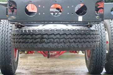���� ������D9�п� 180���� 4X2 6.8����ʽ�ػ�������ͼƬ