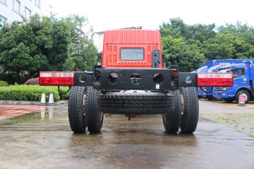 ���� ������D9�п� 180���� 4X2 6.8����ʽ�ػ�������ͼƬ