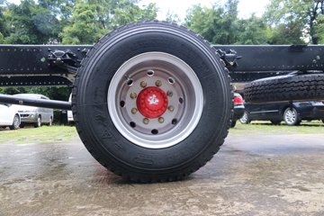 ���� ������D9�п� 180���� 4X2 6.8����ʽ�ػ�������ͼƬ