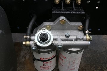 ���� ������D9�п� 180���� 4X2 6.8����ʽ�ػ�������ͼƬ