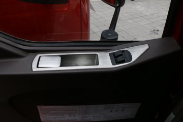 �������� ����L3 �ʻݰ� 160���� 4X2 6.75���Ű������ػ�������(LZ1160M3AB)ͼƬ