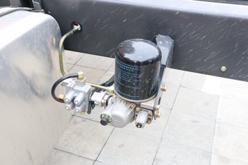 �������� ����L3 �ʻݰ� 160���� 4X2 6.75���Ű������ػ�������(LZ1160M3AB)ͼƬ