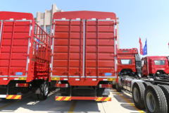 一汽解放 J6L中卡 质慧版 180马力 4X2 6.8米仓栅式载货车(CA5160CCYP62K1L4A1E5) 一汽解放 J6L中卡 质慧版 180马力 4X2 6.8米仓栅式载货车(CA5160CCYP62K1L4A1E5)