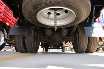 һ����� J6L�п� �ʻ۰� 180���� 4X2 6.8�ײ�դʽ�ػ���ͼƬ