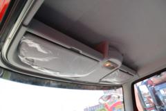 一汽解放 J6L中卡 质慧版 180马力 4X2 6.8米栏板载货车(CA1160P62K1L4A1E5)