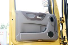 东风商用车 天龙旗舰KX 2018款 520马力 6X4牵引车