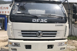 多利卡D7&nbsp;洒水车/喷洒车外观图片