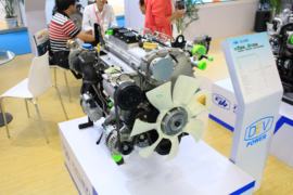 德威D25&nbsp;发动机外观                                                图片