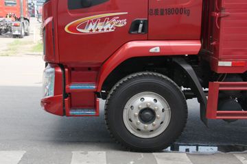 �������� �³���M3�п� 180���� 4X2 7.7����ʽ�ػ���ͼƬ