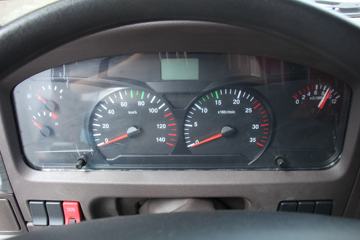 �������� �³���M3�п� 180���� 4X2 7.7����ʽ�ػ���ͼƬ