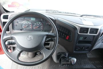 �������� �³���M3�п� 180���� 4X2 7.7����ʽ�ػ���ͼƬ