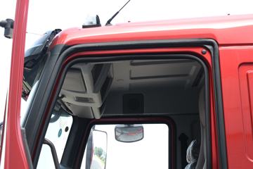�������� �³���M3�п� 180���� 4X2 7.7����ʽ�ػ���ͼƬ