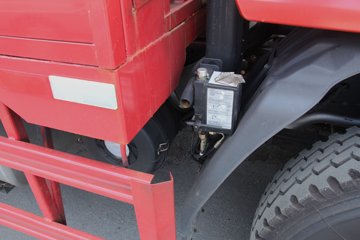 �������� �³���M3�п� 180���� 4X2 7.7����ʽ�ػ���ͼƬ