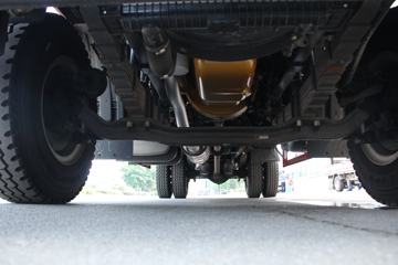 �������� �³���M3�п� 180���� 4X2 7.7����ʽ�ػ���ͼƬ