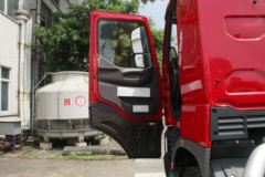 东风柳汽 乘龙H7 复合轻量化 310马力 8X4 7.6米自卸车底盘(LZ3312M5FB)