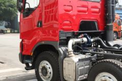 东风柳汽 乘龙H7 复合轻量化 310马力 8X4 7.6米自卸车底盘(LZ3312M5FB)