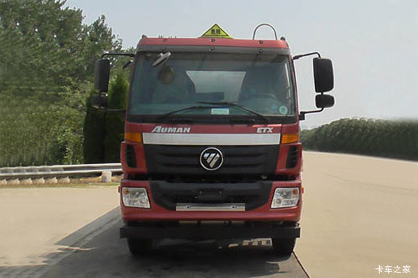 福田 欧曼ETX 320马力 8X4 运油车(程力威牌)(CLW5311GYYB5)