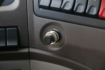 �������� ����L3 160���� 4X2 5.7���Ű������ػ���ͼƬ