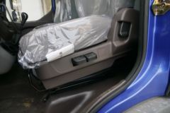 东风柳汽 乘龙L3 160马力 4X2 5.7米排半栏板载货车(LZ1100M3AB) 东风柳汽 乘龙L3 160马力 4X2 5.7米排半栏板载货车(LZ1100M3AB)