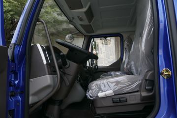 �������� ����L3 160���� 4X2 5.7���Ű������ػ���ͼƬ