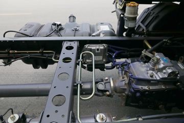 �������� ����L3 160���� 4X2 5.7���Ű������ػ���ͼƬ