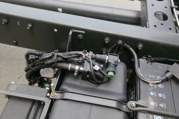 �������� ����L3 160���� 4X2 5.7���Ű������ػ���ͼƬ