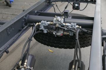 �������� ����L3 160���� 4X2 5.7���Ű������ػ���ͼƬ