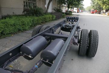 �������� ����L3 160���� 4X2 5.7���Ű������ػ���ͼƬ