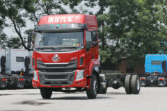 东风柳汽 乘龙H5中卡 240马力 4X2 9.6米厢式载货车(LZ5180XXYM5AB)