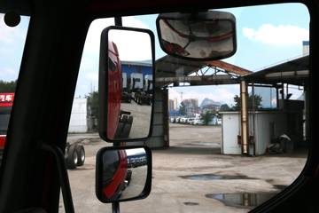 �������� ����H5 350���� 6X4 5.6����ж��(LZ3251M5DB)ͼƬ