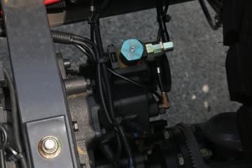 �������� ����H5 350���� 6X4 5.6����ж��(LZ3251M5DB)ͼƬ