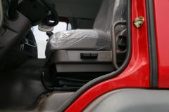 东风柳汽 乘龙H5 310马力 6X4 5.6米自卸车(LZ3251M5DB)