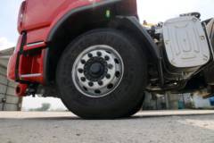 东风柳汽 乘龙H5重卡 375马力 6X4危化品牵引车(LZ4251M7DB)