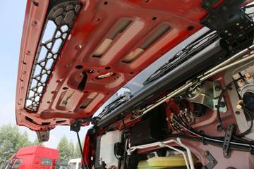 �������� ����H7 400���� 8X4 8.2����ж������(LZ3314M5FB)ͼƬ