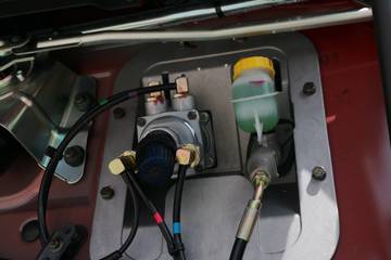 �������� ����H7 400���� 8X4 8.2����ж������(LZ3314M5FB)ͼƬ