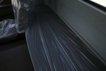 �������� ����H7 400���� 8X4 8.2����ж������ͼƬ