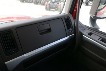 �������� ����H7 400���� 8X4 8.2����ж������ͼƬ