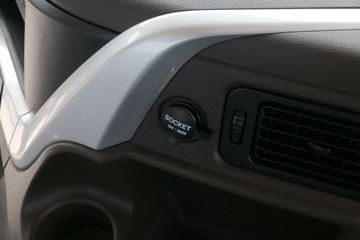 �������� ����H7 400���� 8X4 8.2����ж������ͼƬ
