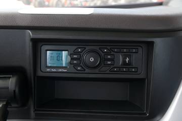 �������� ����H7 400���� 8X4 8.2����ж������ͼƬ